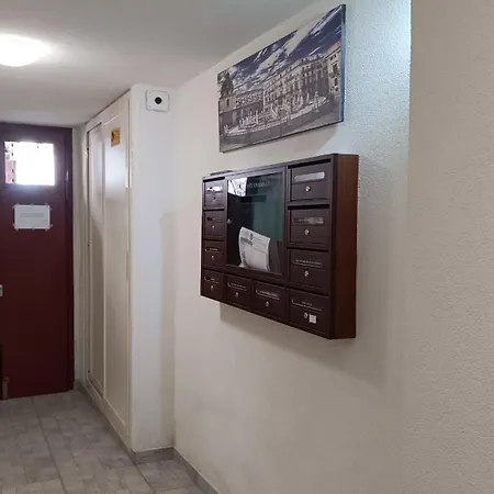 Apartment Albergaira House - *